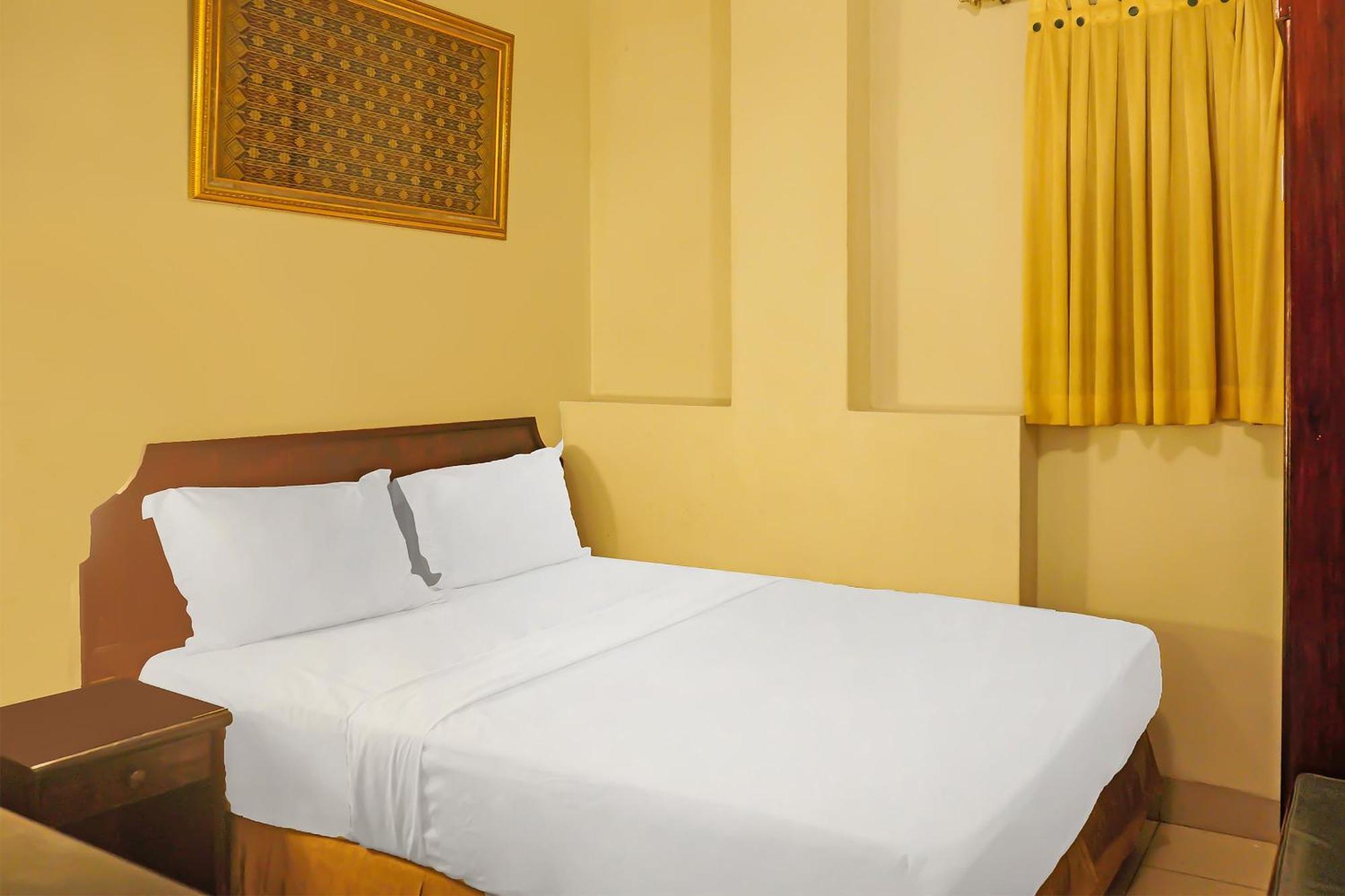 Super Oyo Collection O 92690 Hotel Limas Palembang Exterior photo